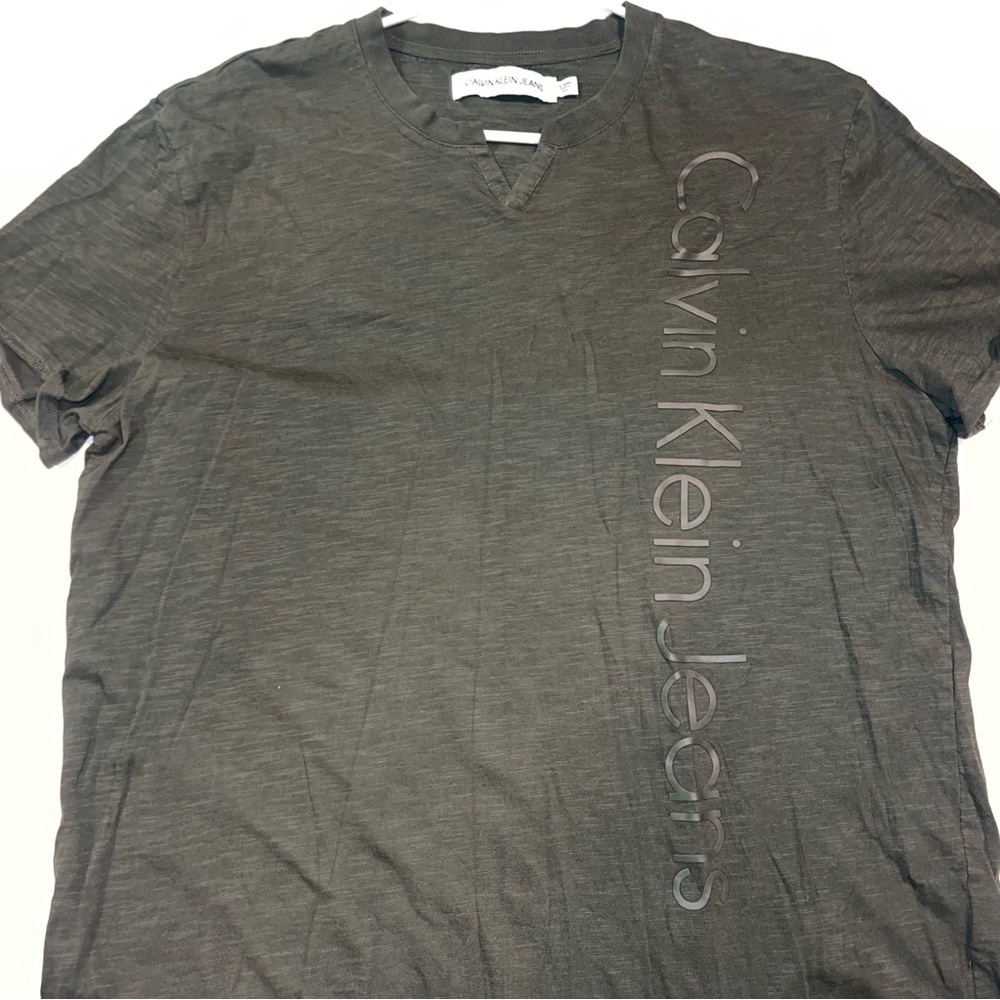 Calvin Klein Jeans Men's Army Green Tee